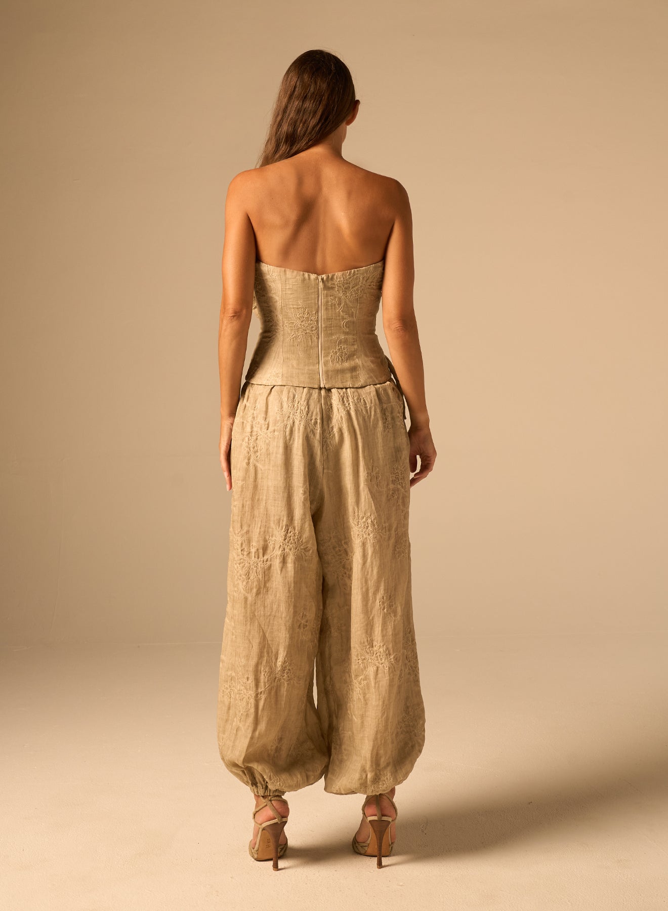 Roman Pant