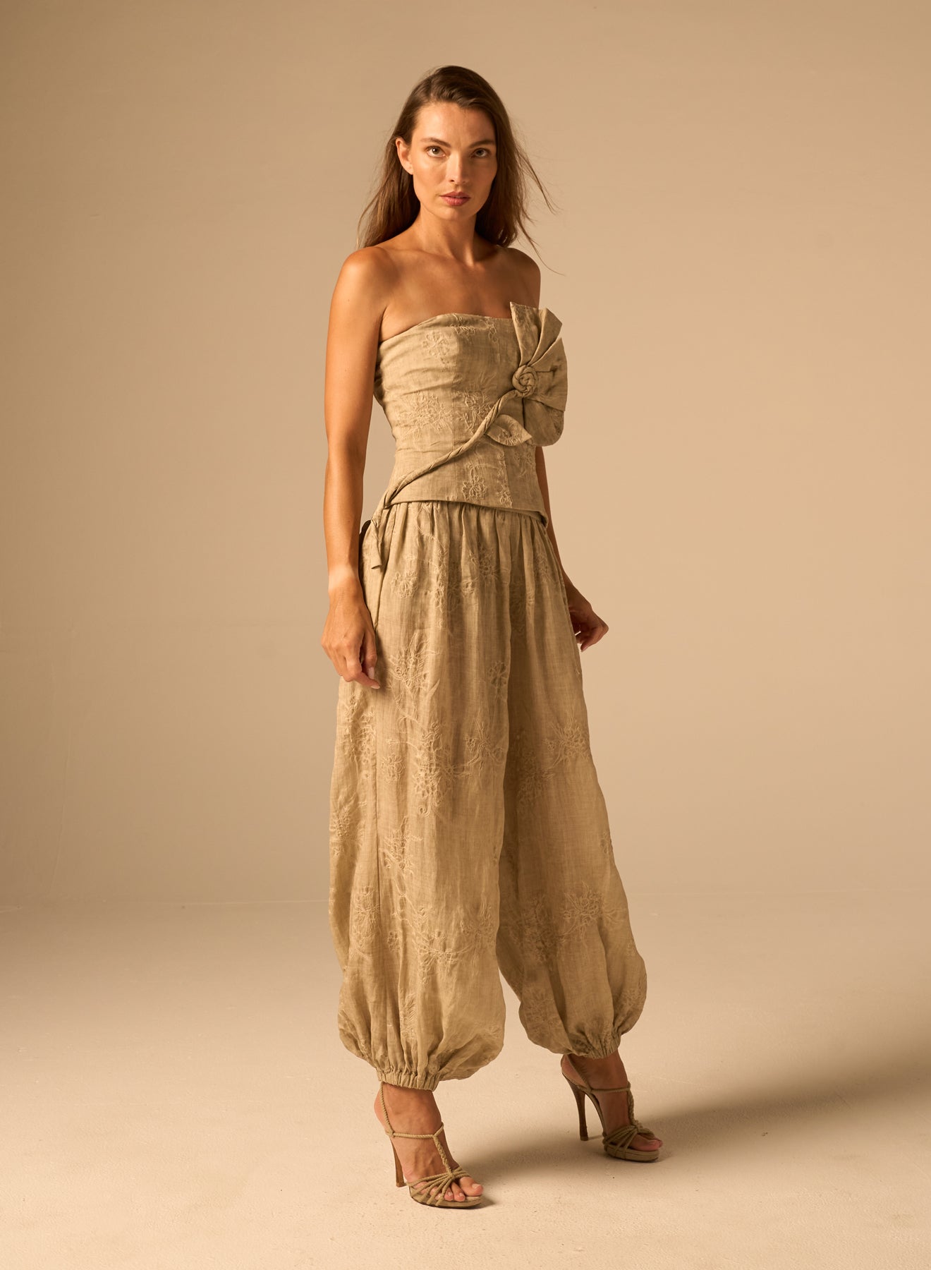Roman Pant